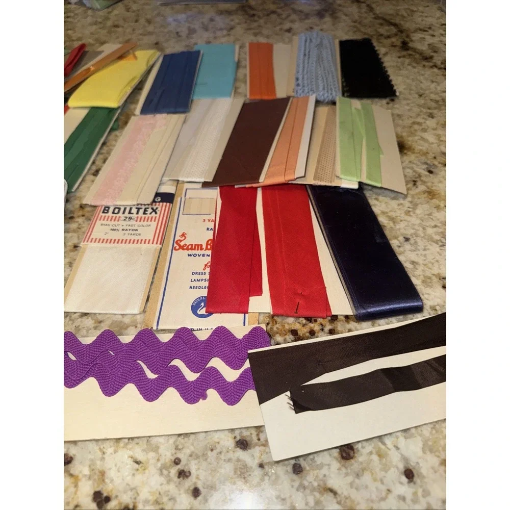 Lot of Vintage Remnants Lace Rick Rack Seam Binding, Bias Tape, Hem Facing